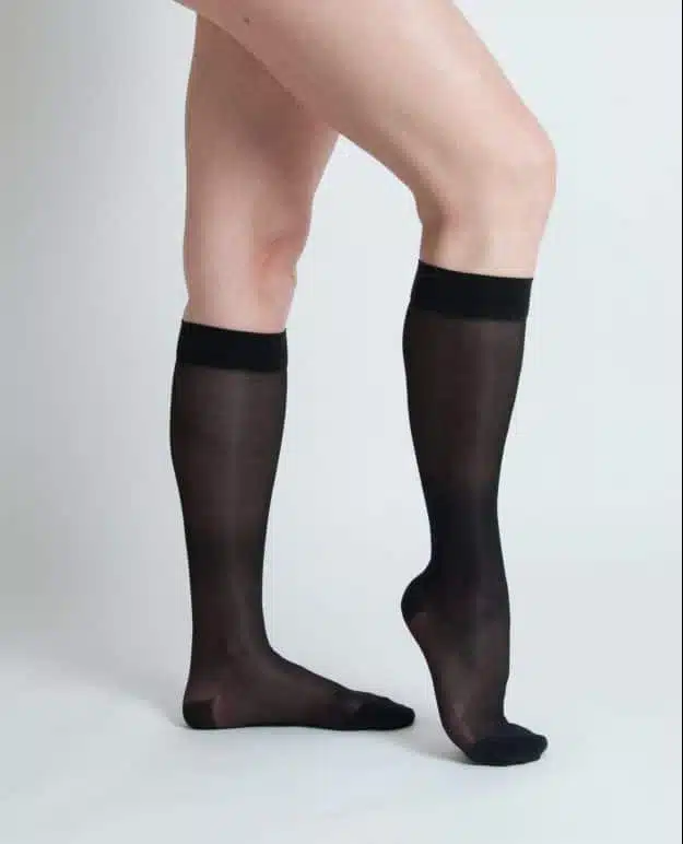 Medias cortas piernas cansadas de fácil colocación - Imagen 5